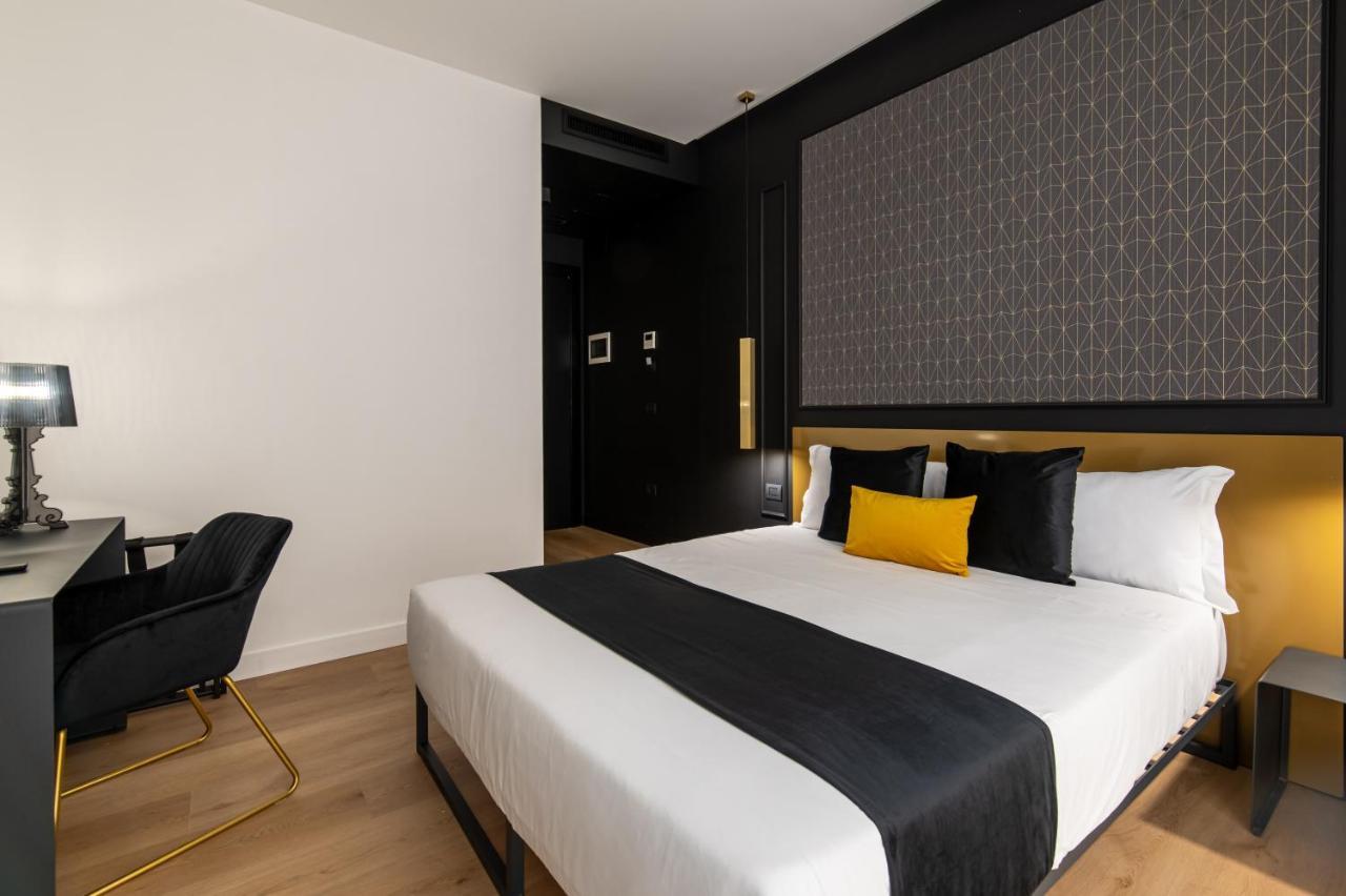 Plebiscito Boutique Rooms Neapel Exteriör bild