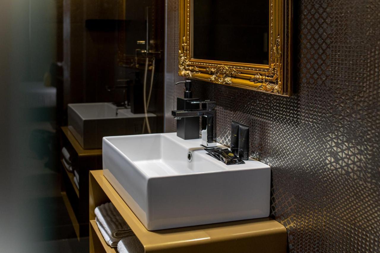 Plebiscito Boutique Rooms Neapel Exteriör bild