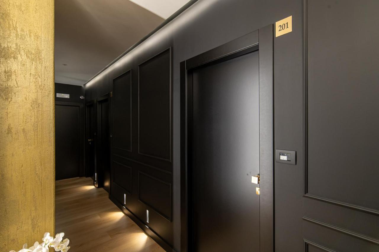 Plebiscito Boutique Rooms Neapel Exteriör bild
