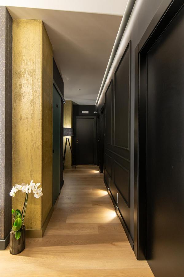 Plebiscito Boutique Rooms Neapel Exteriör bild